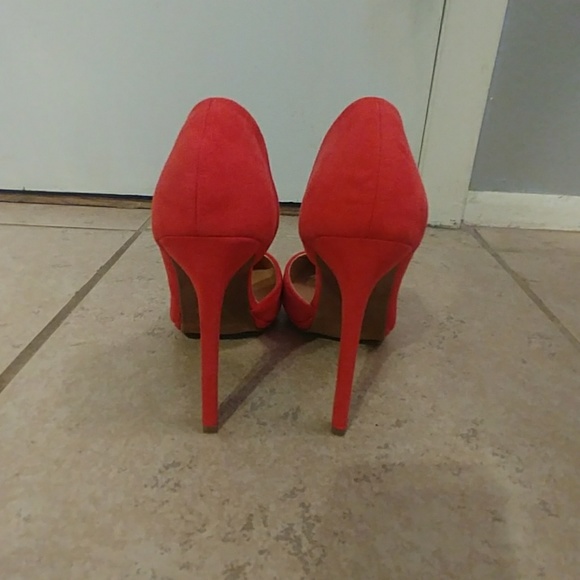 Stilettos - Picture 2 of 2